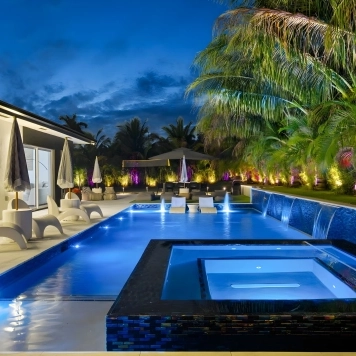 Villa Luna Miami-Pool•Hot tub•Sunken Fire Pit•Games villa sidebar