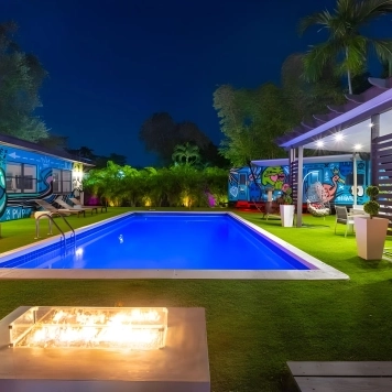 Villa del Mar | Stylish Pool villa sidebar