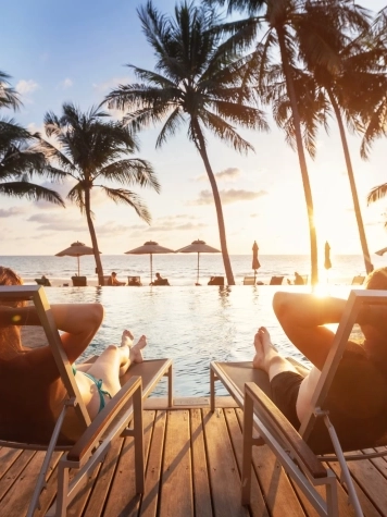 The Ultimate Miami Packing List for a Luxury Villa Vacation blog image